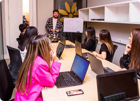 ANTEC tələbələri 2